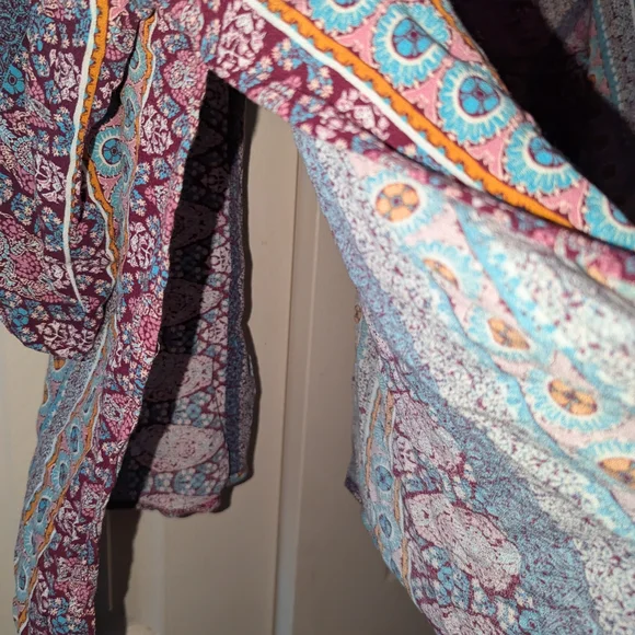 Colorful Bohemian Kimono Top - Picture 6 of 10